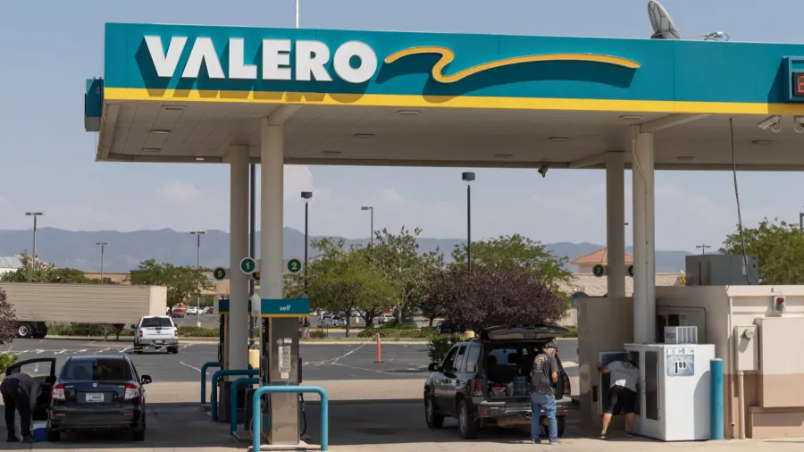 prescott  circa september 2021 valero gas station valero is