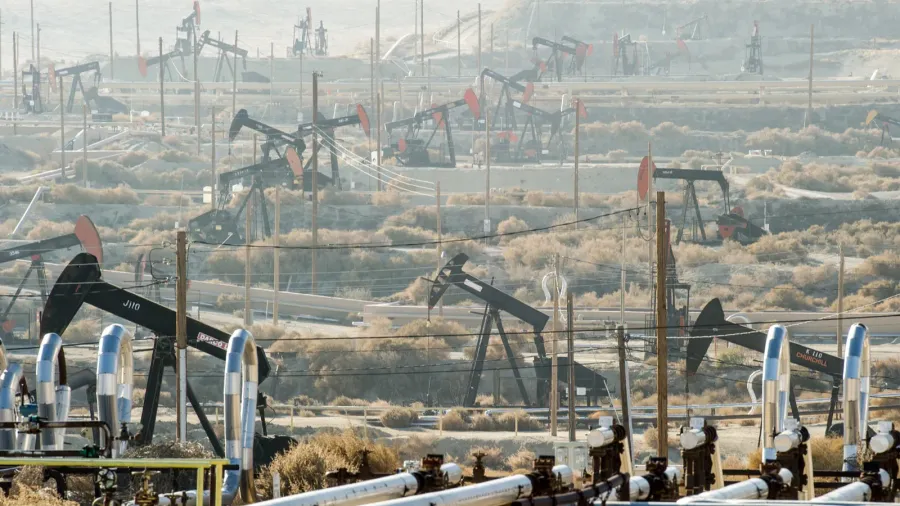 pumping oil in kern county california