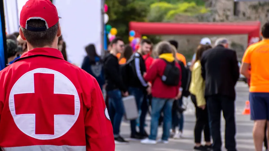 red cross volunteers