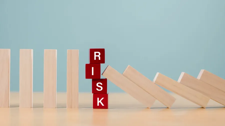 risk assessment crisis concept financial analysis solution real estate business