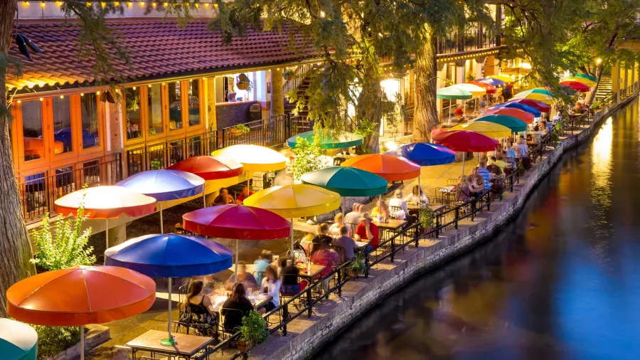 river walk in san antonio texas