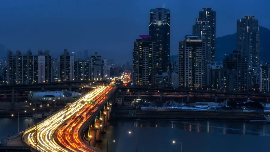 rush hour traffic over cheongdam bridge