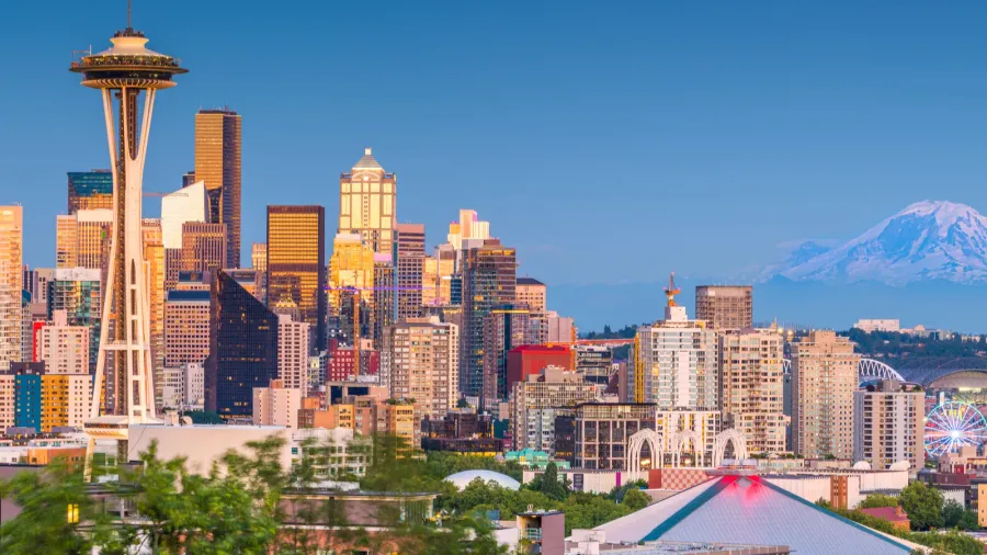 seattle washington usa downtown skyline at dusk