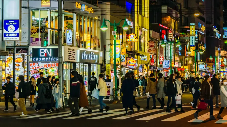 shinjuku district urban night scene tokyo japan
