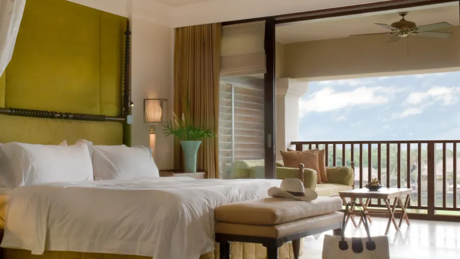 suite bed room of a luxury resort