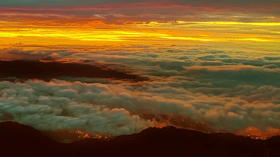 sunrise from volcano baru in panama