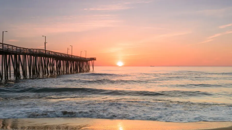 sunrise off 14th st pier