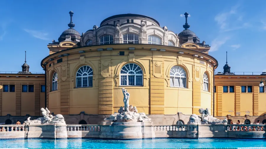 szechenyi thermal bath one of the largest bath complexes of