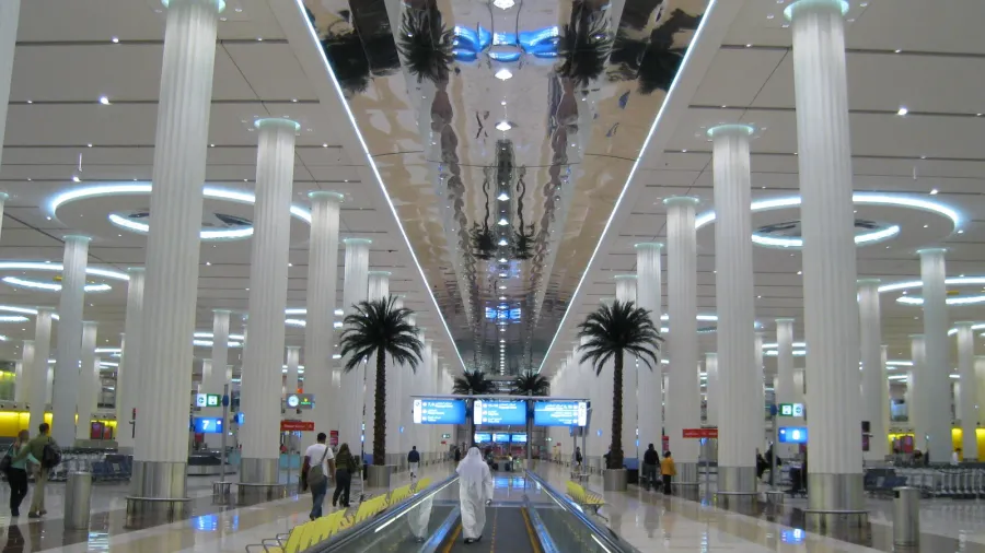terminal 3 emirates at dubai international airport