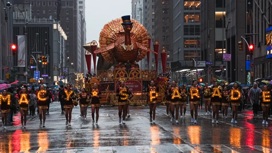 the 98th annual macys thanksgiving day parade november 282024 new