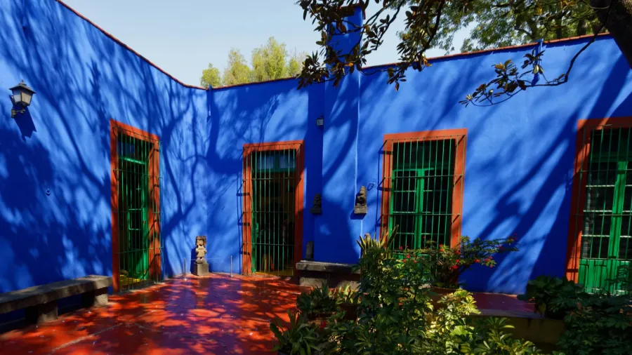 the house of frida kahlo in ciduad de mexico mexico