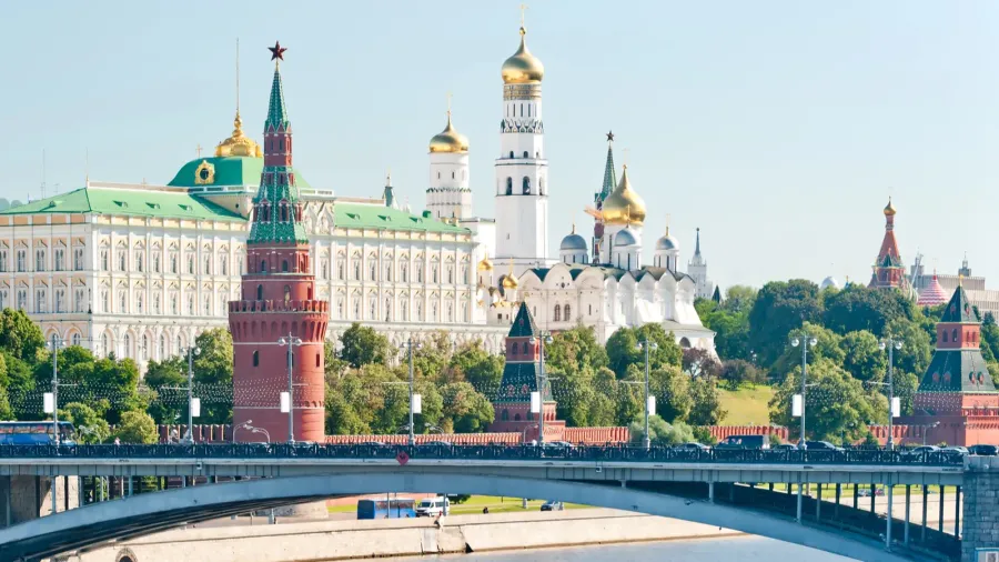 the kremlin moscow bolshoy stone bridge vodovzvodnaya sviblova tower the