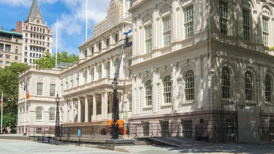 the new york city hall