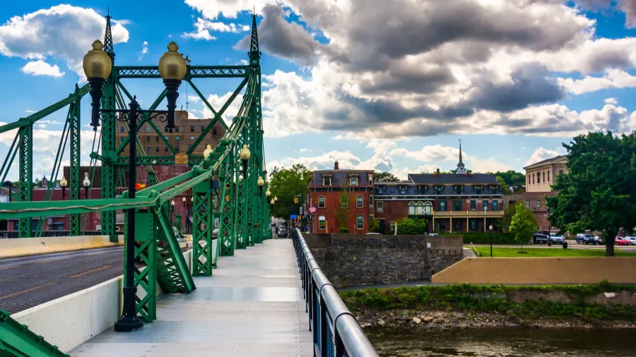 the northampton street bridge over the delaware river in easton