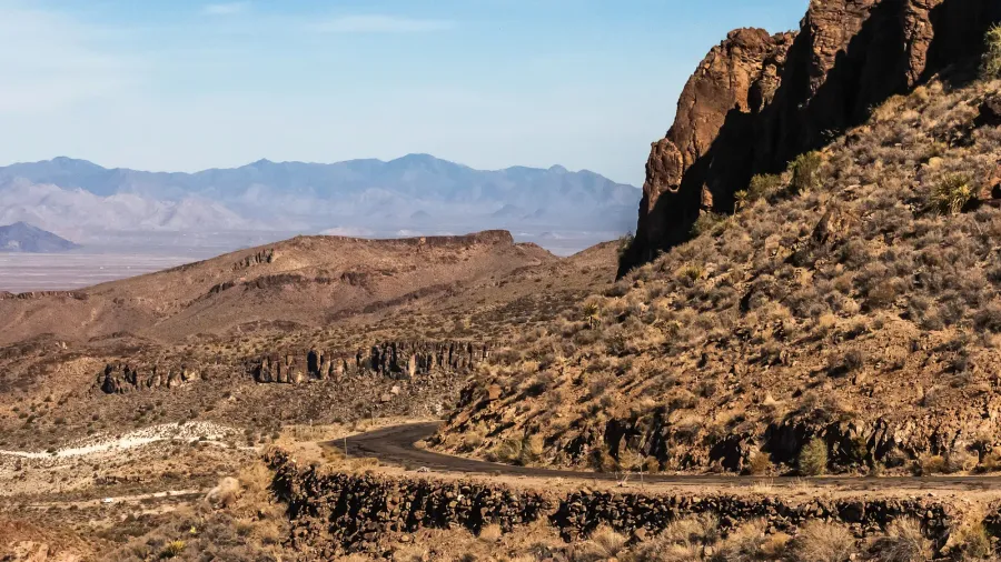 the sitgreaves pass in the black mountains near oatman during