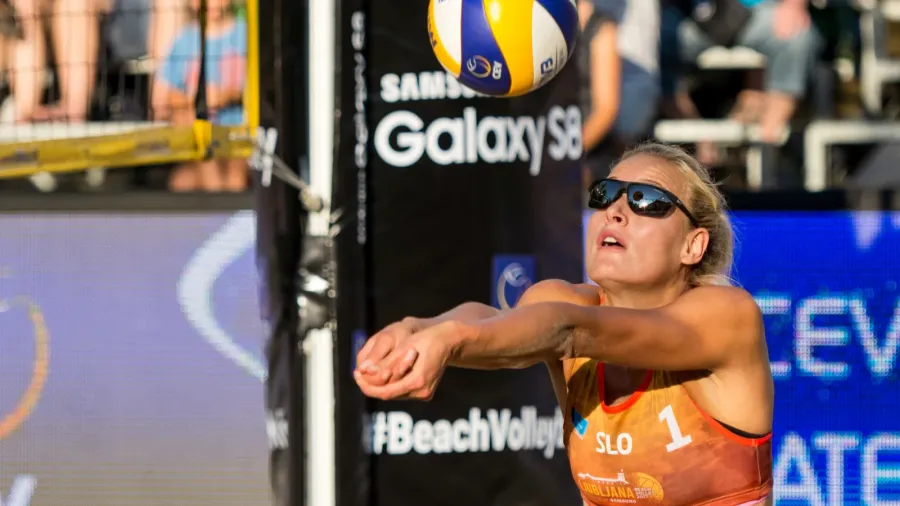 tjasa kotnik from slovenia passing the ball at the net