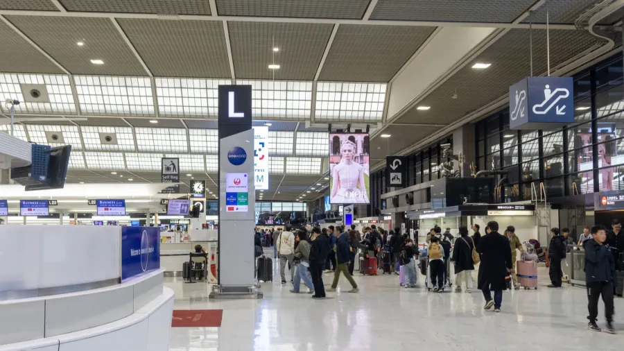 tokyo japan 29 dec 2025 departure hall of narita international
