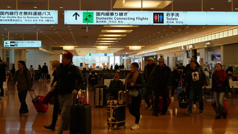 tokyojapanjanuary 172018 haneda airport international passenger terminal arrival lobby