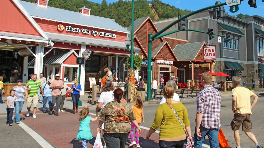 tourists and traffic at stoplight 8 on the main road