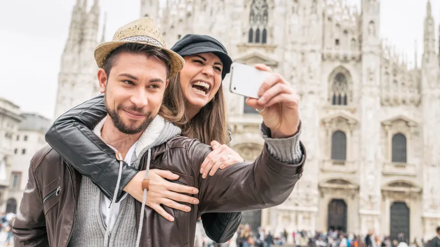 tourists at duomo cathedralmilan