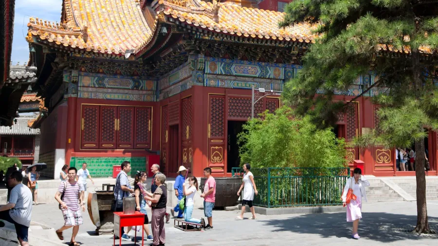 tourists walking about yonghegong lama temple
