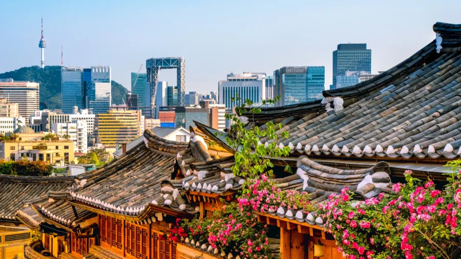 traditional korean style architecture at bukchon hanok village in seoul