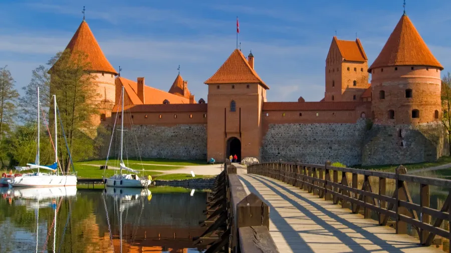 trakai castle in lithuania