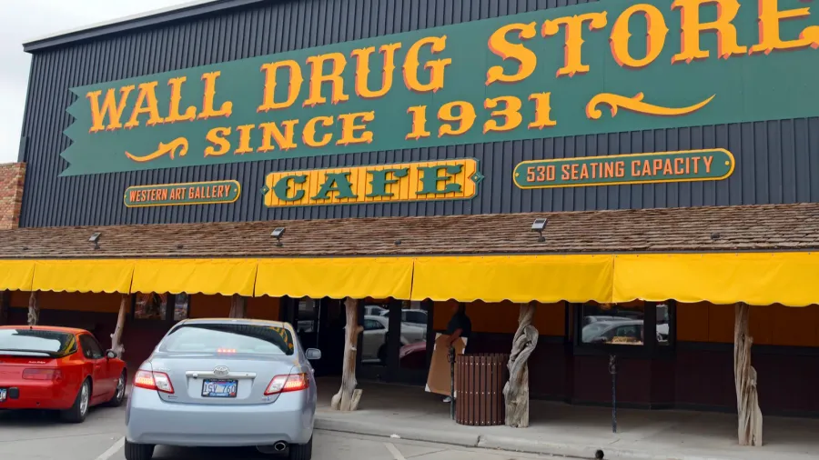 wall drug store wall south dakota