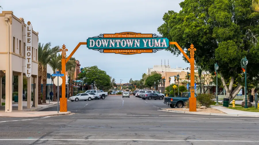 yuma az usa  december 22 2019 a welcoming signboard