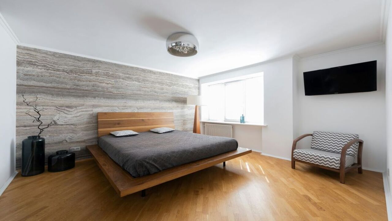Modern minimalist bedroom furniture offers a variety of bed styles.