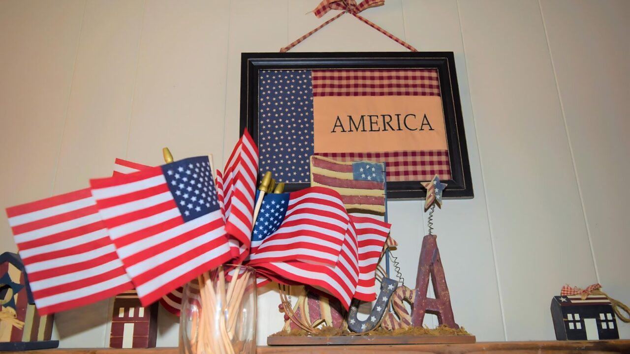 4th of july Shelf Styling