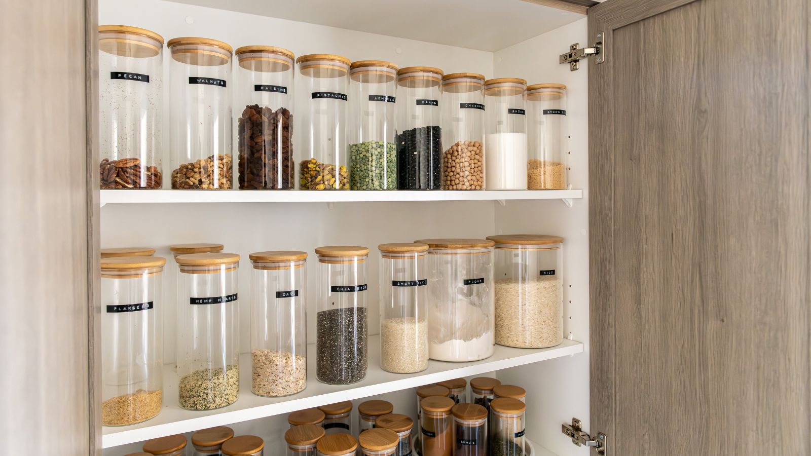 instagram-worthy-pantry-makeovers-colormelon