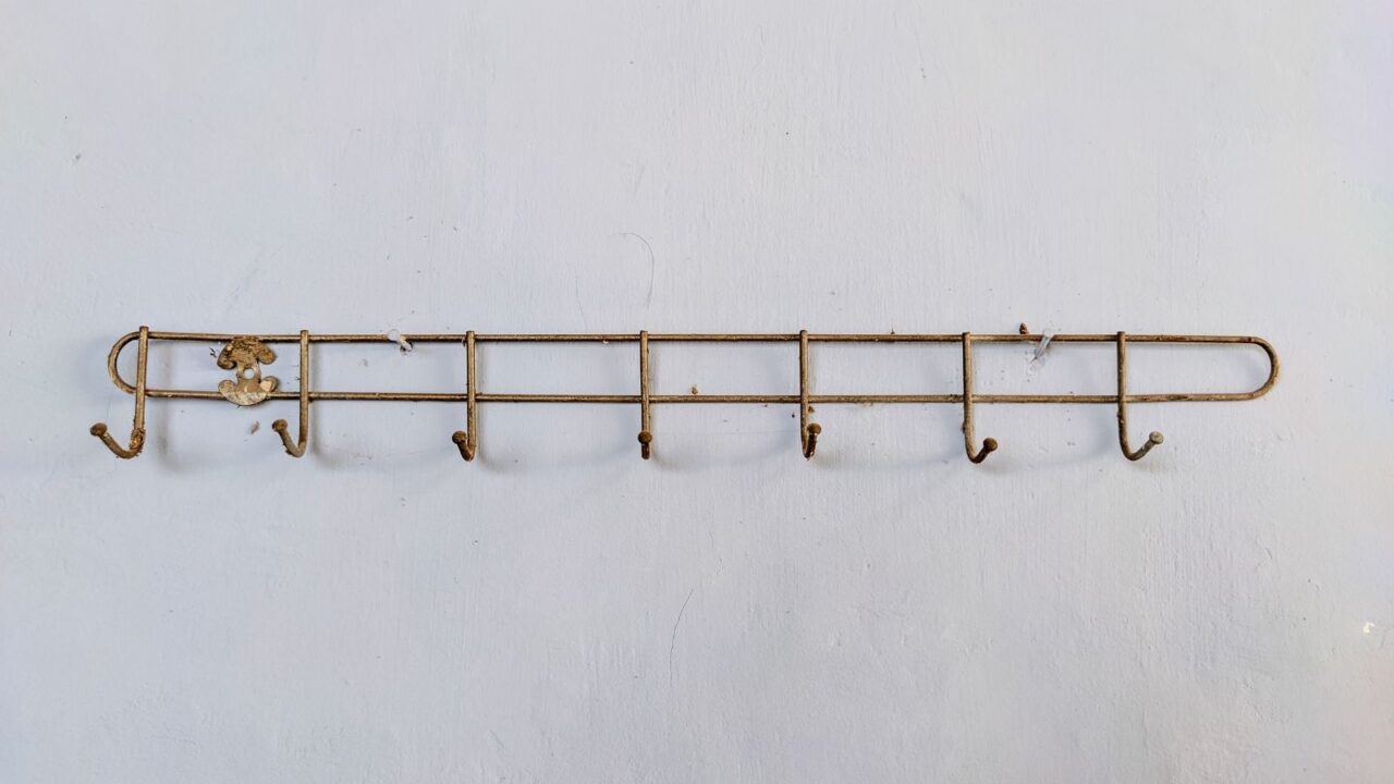 Wall hooks for cloth hanging