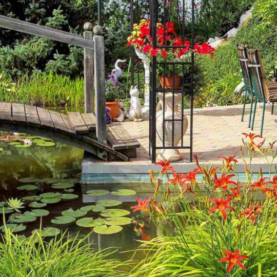 12 Gorgeous Ponds You’ll Want to Copy Now