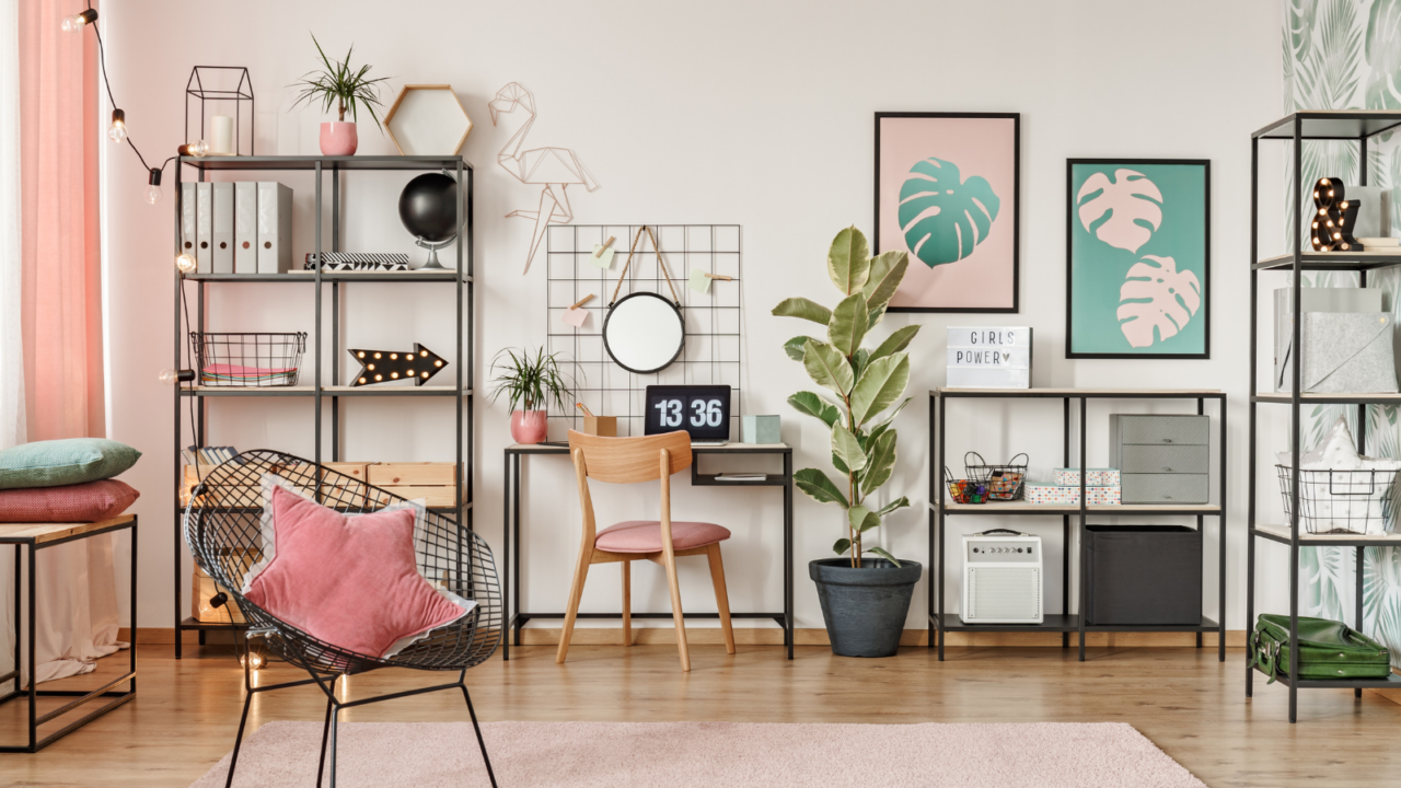 Pastel-themed study room makeover with cool, calming colors