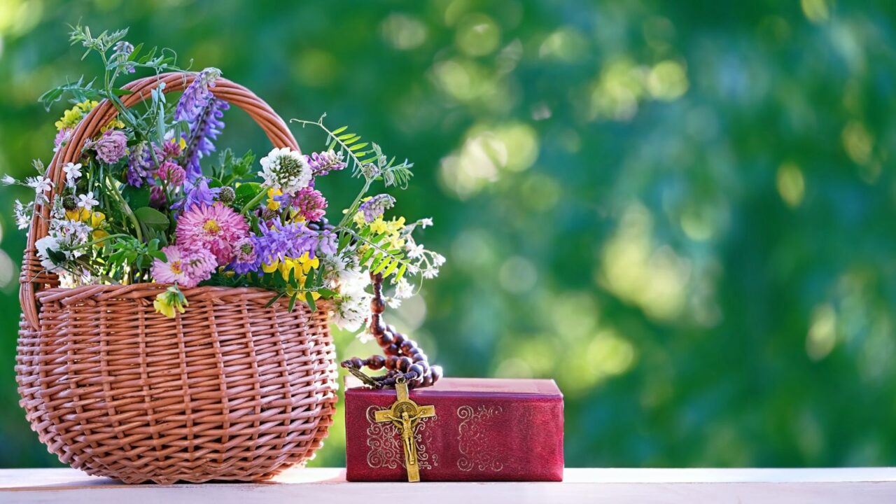 Floral basket