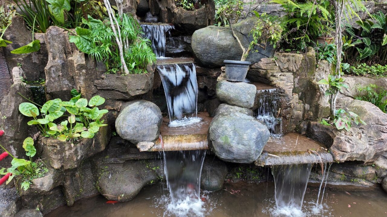 Water fall feature