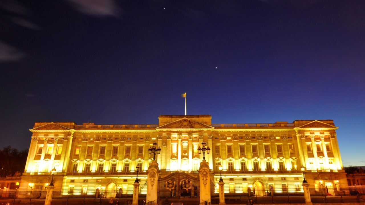 Buckingham Palace at night