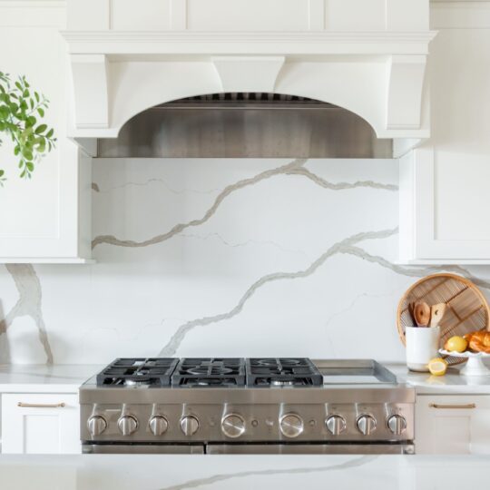 Bold Marble Trends for Kitchen