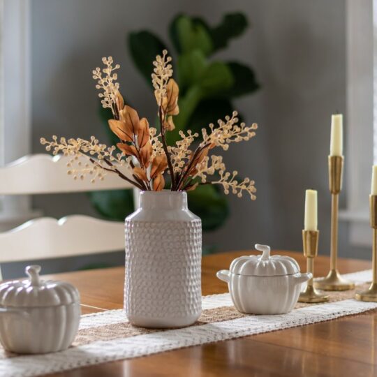 Stunning Centerpiece Decor for a Fall Feast