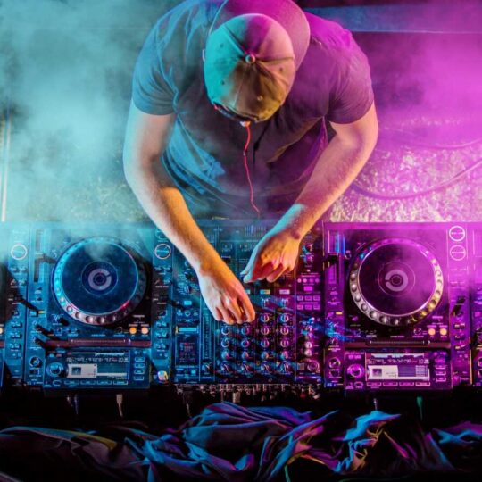 How to Set Up a Personal DJ Booth at Home