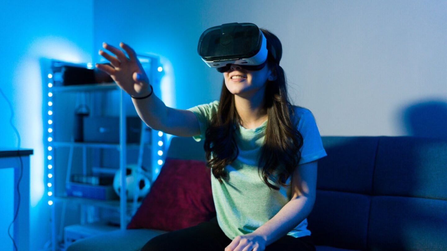 How To Set Up A VR-Friendly Gaming Space - Colormelon