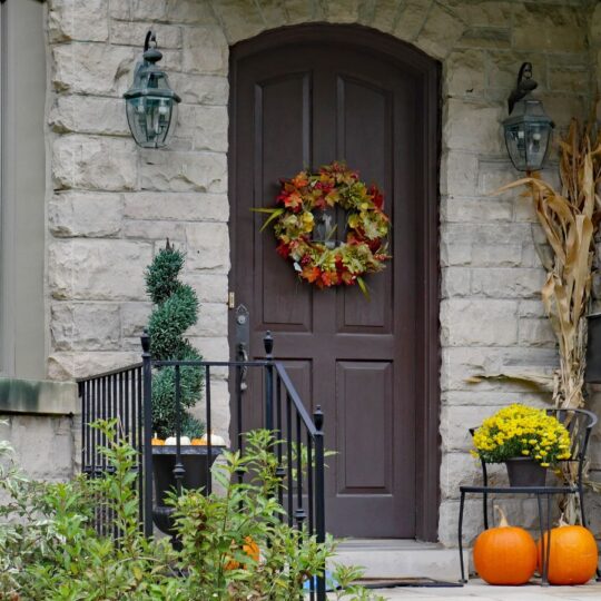 15 Statement Fall Wreaths For Your Front Door