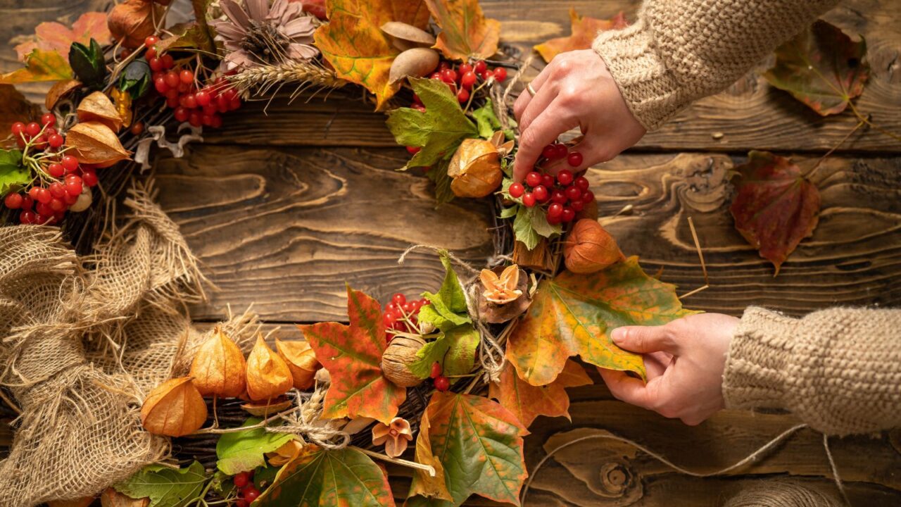 Maple leaf and berry wreath