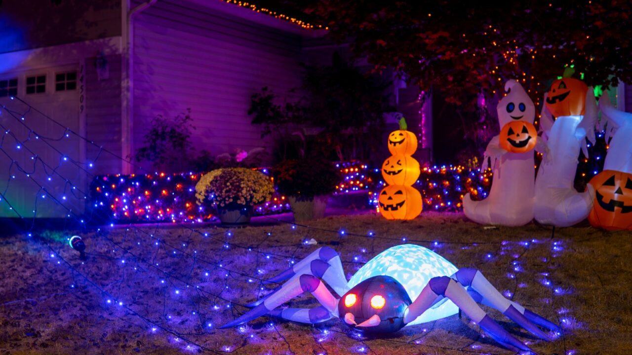 Glowing halloween outdoor decor