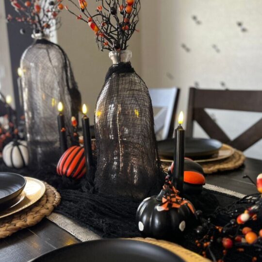 How to Create a Magical Halloween Tablescape