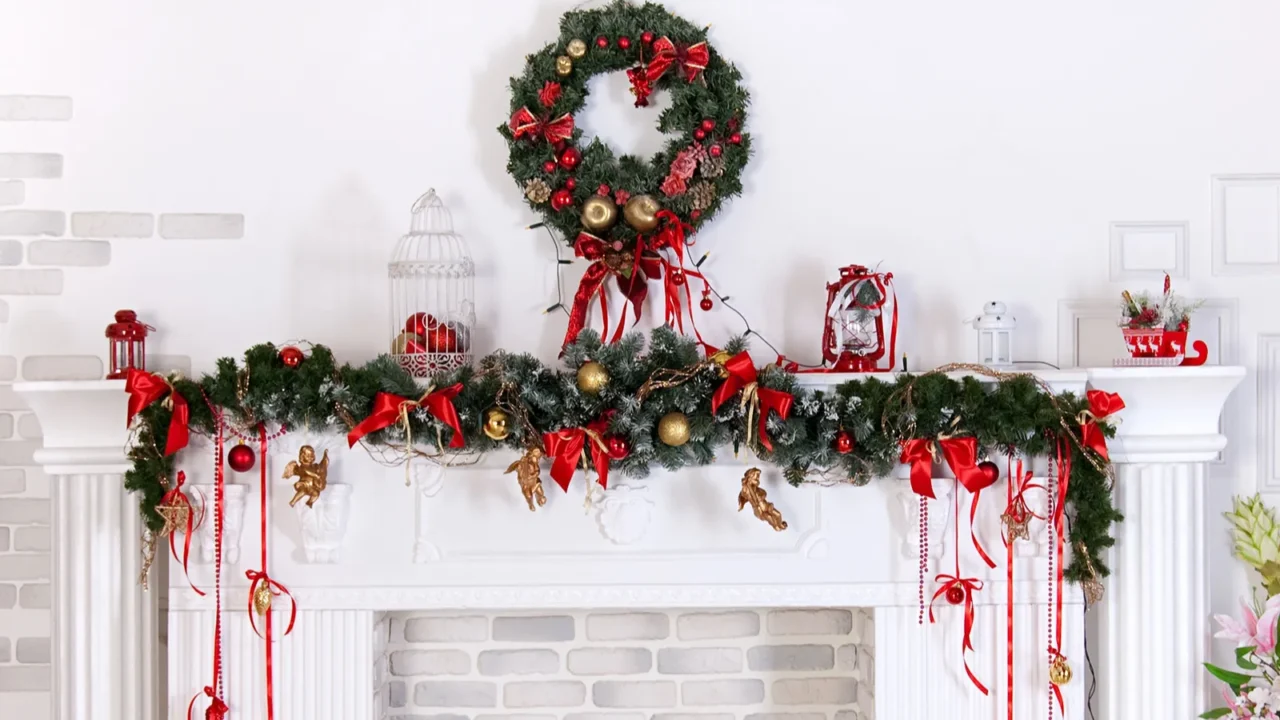 Christmas decoration on a mantel.