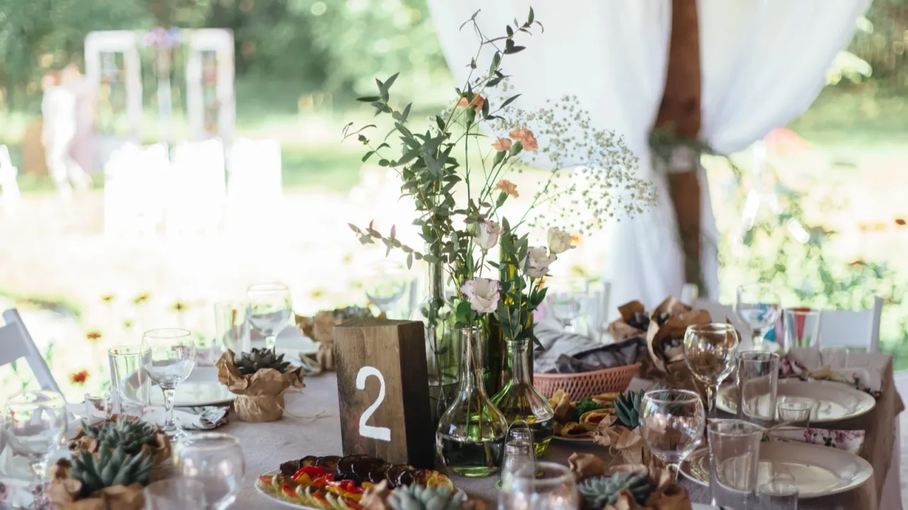 decoration wedding tables in outdoor