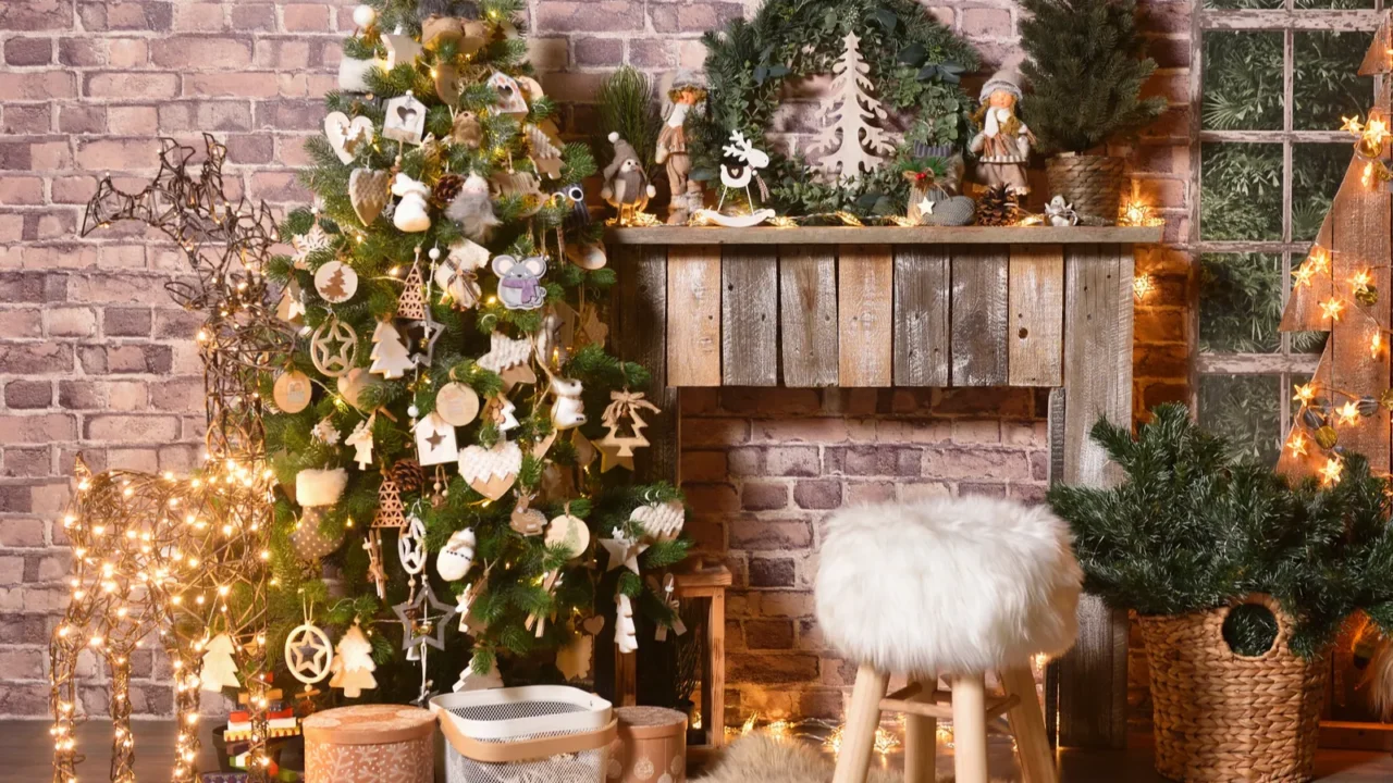 rustic christmas decorations with wooden christmas tree and garlands for