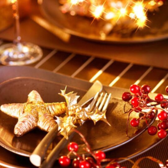 Glam Festive Table Ideas for New Year Eve